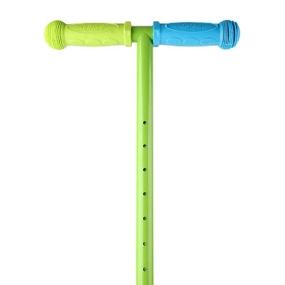 Ignight Green 3 Wheel Kids Scooter W/ Light Up Wheels & Tbar 2 Ignight Green 3 Wheel Kids Scooter W/ Light Up Wheels & Tbar - Image 2