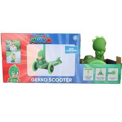 PJ Masks PJ Mask Gekko 3D Scooter with 3 Wheels and Tilt to Turn 8 PJ Masks PJ Mask Gekko 3D Scooter with 3 Wheels and Tilt to Turn - Image 8